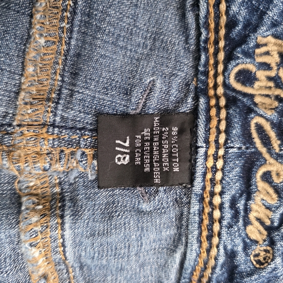 Ariya Jeans Denim Shorts Size 7/8 Distressed Cuffed Y2k Style - Picture 14 of 14